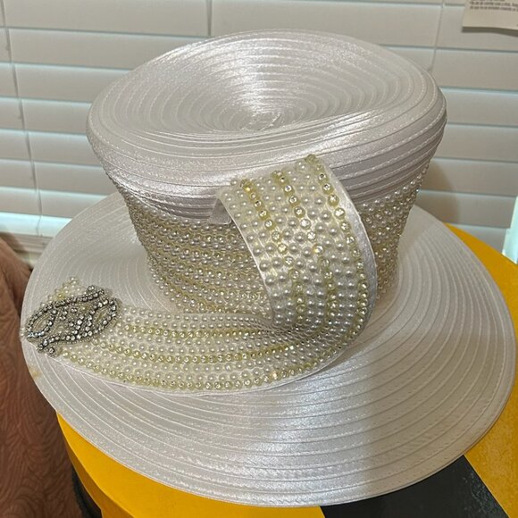 VTG Satin Braided Bucket Hat with Elegant Cascading Rhinestones White Silver - Picture 1 of 1